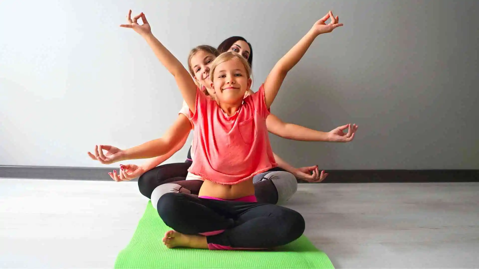 Fun Winter-Themed Yoga for Kids: Let’s Become Snowflakes and Polar Bears!